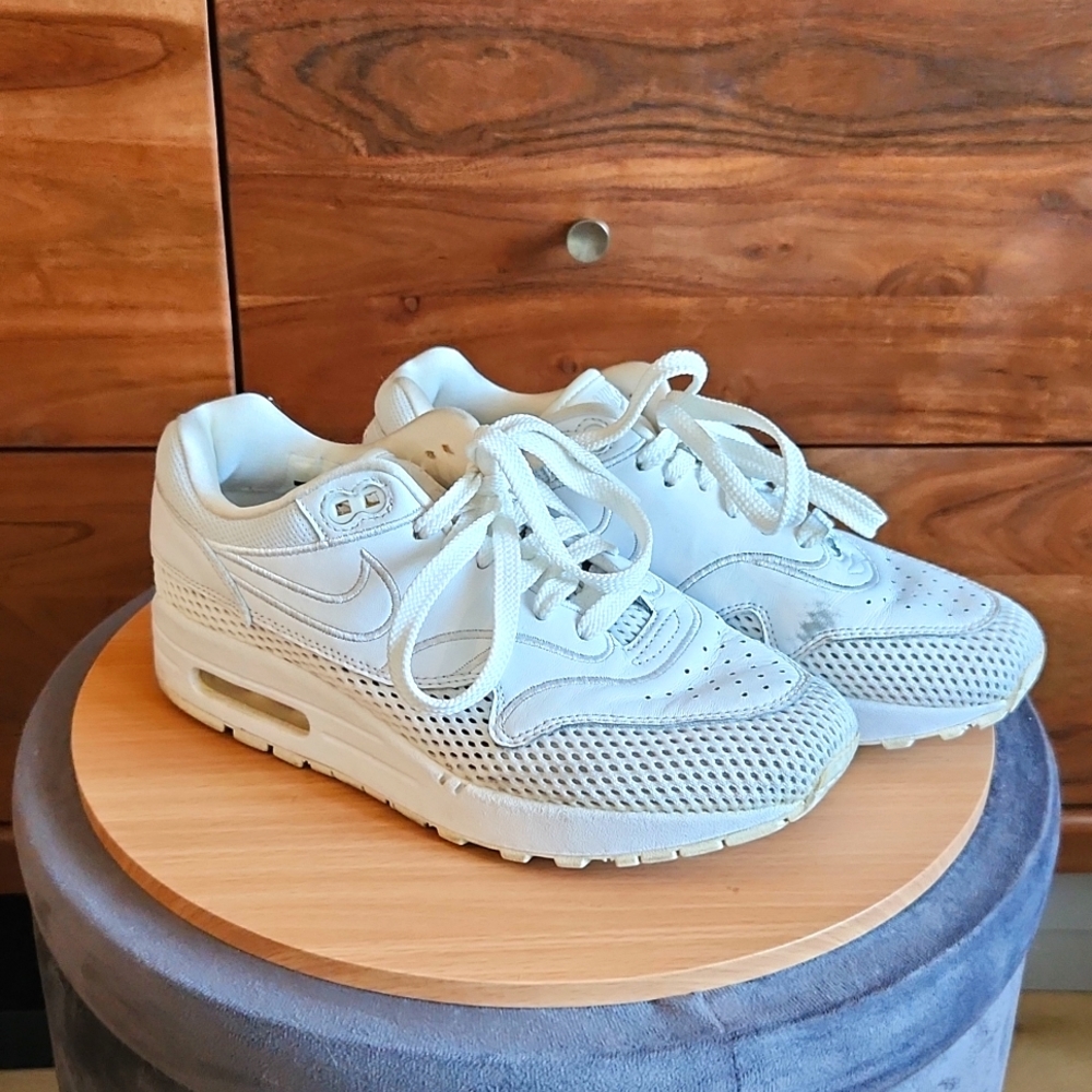 Nike Air Max, white, sz 7.5